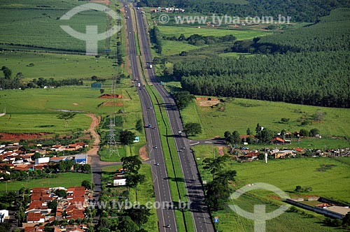  Subject: Aerial view of the SP-300 highway in the city of Lins  / Place:  Lins city - Sao Paulo state - Brazil  / Date: 02/2009 