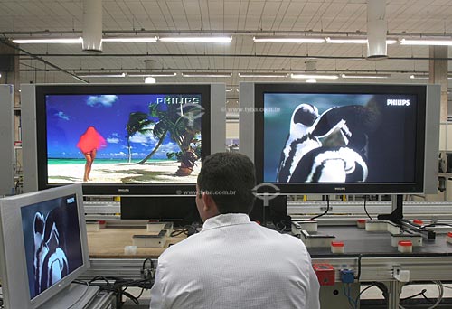  Subject: Television assembly line in the Philips factory  / Place:  Manaus city - Amazonas state - Brazil n / Date: 2006 