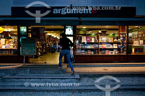  Subject: Argumento bookstore of Leblon  / Place:  Dias Ferreira Street - Leblon - Rio de Janeiro - Brazil  / Date: 08/2010 