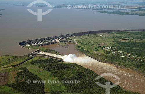  Subject: Aerial view of the Itaipu hydroelectric plant  / Place:  Foz do Iguacu - Parana state - Brazil  / Date: 11/2009 