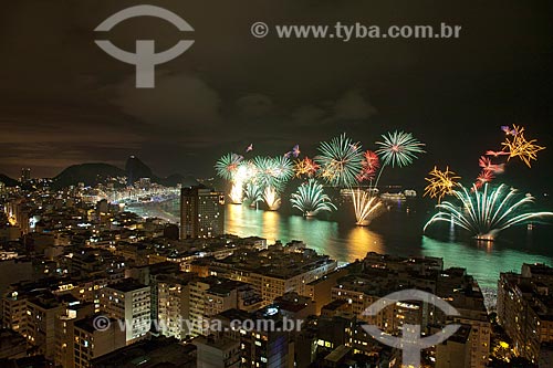  Fireworks in Copacabana beach during the reveillon   - Rio de Janeiro city - Rio de Janeiro state (RJ) - Brazil