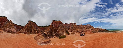  Subject: Car wheel tracks next to the Cliffs of Gunga beach  / Place:  Maceio - Alagoas - Brazil  / Date: 2011 