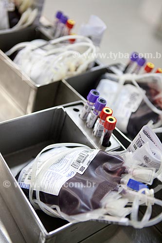  Subject: Blood bags and tubes. Samples ready to be sent to the serology laboratory  / Place:  Rio de Janeiro city - Brazil  / Date: 29/09/2010 