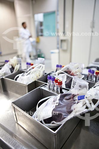  Subject: Blood bags and tubes. Samples ready to be sent to the serology laboratory  / Place:  Rio de Janeiro city - Brazil  / Date: 29/09/2010 