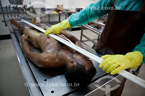  Subject: Necropsy in the IML - (Instituto Médico Legal) the brazilian forensic institute  / Place:  Rio de Janeiro city - Brazil  / Date: 11/2010 