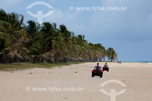  Subject: Quads for tourism in the sands of Gunga beach  / Place:  South shore of Maceio city - Alagoas  / Date: 2011 