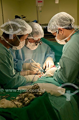 Subject: Federal Hospital of Ipanema, exploration of the biliary tract in surgical unit with electronic scalpel - General Surgeon / Place: Federal Hospital of Ipanema - Ipanema - Rio de Janeiro city- Brazil / Date: 10/2010 