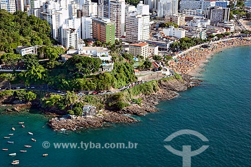  Subject: Aerial view of the Porto da Barra beach with buildings in the background  / Place:  Salvador city - Bahia state - Brazil  / Date: 1/2011 