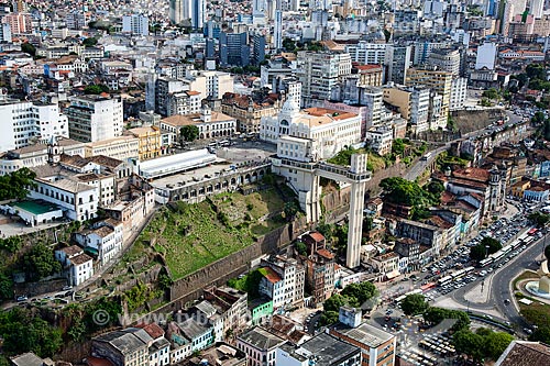  Subject: Aerial view of Salvador city with the Lacerda Elevator, the City Hall, the Rio Branco Palace and the City Council building  / Place:  Bahia state - Brazil  / Date: 01/2011 