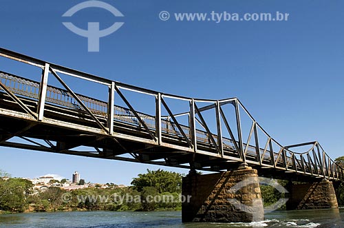  Subject: Euclides da Cunha bridge over the Pardo River in the city of Sao Jose do Rio Pardo  / Place:  Sao Jose do Rio Pardo city - Sao Paulo state - Brazil  / Date: 08/2009 