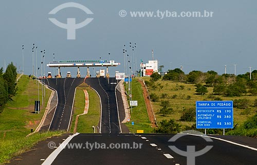  Subject: Raposo Tavares SP-270 highway  / Place:   Regente Feijo city - Sao Paulo state - Brazil  / Date: 04/2010 