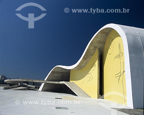  Subject: Head office of the Oscar Nimeyer Foundation in the Caminho Niemeyer - Oscar Niemeyer project  / Place:  Niteroi - Rio de Janeiro state - Brazil  / Date: 01/2005 