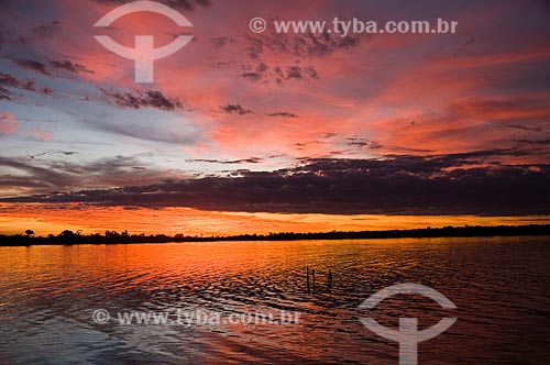  Subject: Nightfall in a lake of the Kalapalo village - Xingu Indian Park  / Place:  Querencia - Mato Grosso state - Brazil  / Date: 07/2009 