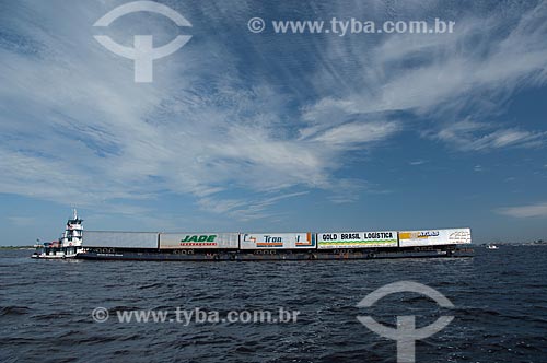  Subject: Cargo barque in the Black River  / Place:  Near Manaus city - Amazonas state - Brazil  / Date: 2007 