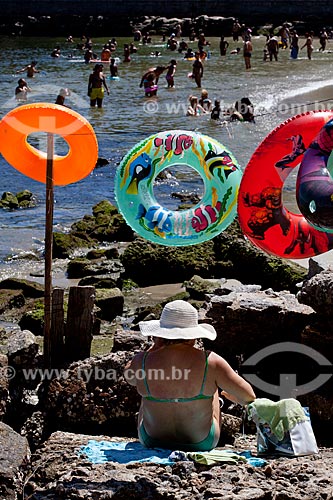  Subject: Inflatable floats in the Urca Beach  / Place:  Urca neighborhood - Rio de Janeiro city - Brazil  / Date: 02/2010 