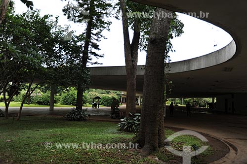  Subject: Grande Marquise (porch) of Modern Art Museum of the Ibirapuera Park  / Place:  Sao Paulo state - Brazil  / Date: 2010 