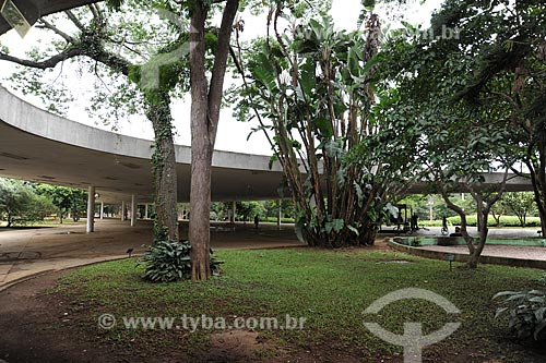  Subject: Grande Marquise (porch) of Modern Art Museum of the Ibirapuera Park  / Place:  Sao Paulo state - Brazil  / Date: 2010 
