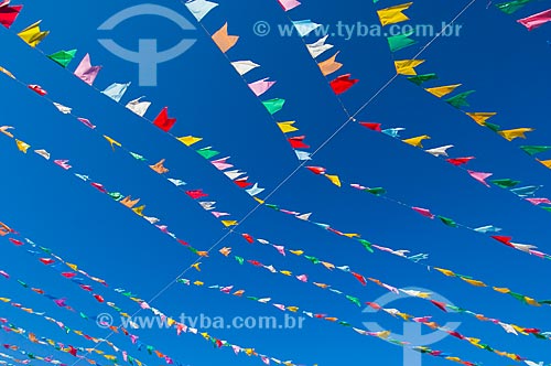  Subject: Colorful flags / Place: Pirapora city  -  Minas Gerais state  -  MG  -  Brazil / Date: 05/2006 