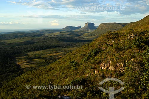  Subject: Trail to Fumaca Fall, in the Chapada Diamantina with Morrao view / Place: Bahia state (BA) - Brazil / Date: 02/2011 