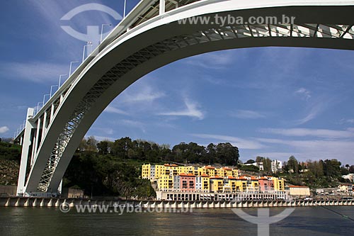  Subject: Arrabida bridge - linking the cities of Porto and Gaia / Place: Porto - Portugal - Europe / Date: 03/2011 