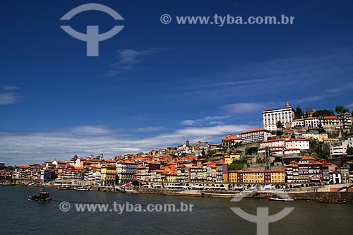  Subject: View of Porto city from of Vila Nova de Gaia city  / Place: Porto - Portugal - Europe / Date: 03/2011 