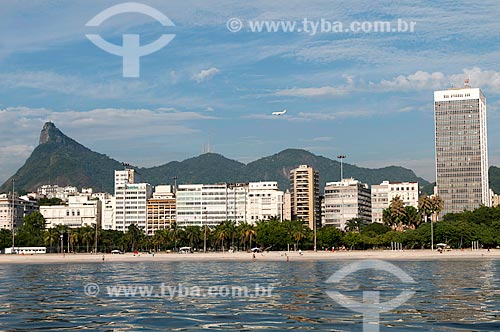  Subject: Praia do Flamengo beach with buildings and Corcovado Mountain in the background / Place: Rio de Janeiro city  -  Rio de Janeiro state  -  Brazil / Date: 02/2011 