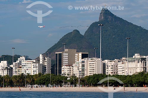  Subject: Praia do Flamengo beach with buildings and Corcovado Mountain in the background / Place: Rio de Janeiro city   -   Rio de Janeiro state   -   Brazil / Date: 02/2010 