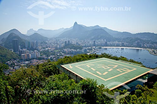  Subject: Helipad at Morro da Urca - Botafogo Bay and Christ the Redeemer in the background / Place: Rio de Janeiro city - Rio de Janeiro state - Brazil / Date: 10/2010 