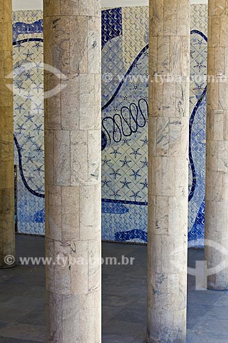  Subject: Columns of Capanema Palace (Old building of MEC) with panel of Candido Portinari in the background / Place: City center - Rio de Janeiro city - Rio de Janeiro state - Brazil / Date: 02/2011 