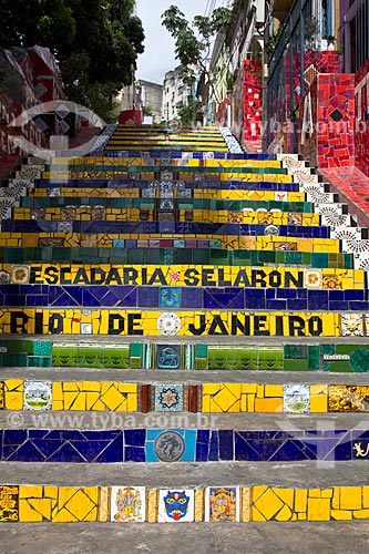  Subject: Staircase decorated with tiles - Escadaria Selarón (Staircase Selaron) / Place: Lapa neighborhood  -  Rio de Janeiro city  -  Brazil  / Date: 02/2011 