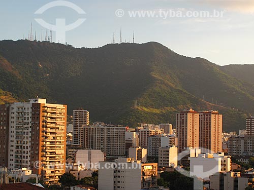  Subject: View of buildings with telecommunication antennas in the Sumare in the background / Place: Tijuca neighborhood - Rio de Janeiro city - Rio de Janeiro state (RJ) - Brazil / Date: 02/2011 