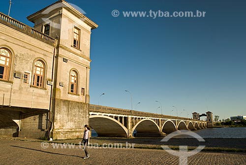  Subject: International Bridge Baron of Maua - The border between Brazil and Uruguay / Place: Jaguarao city - Rio Grande do Sul state (RS) - Brazil / Date: 12/2010 