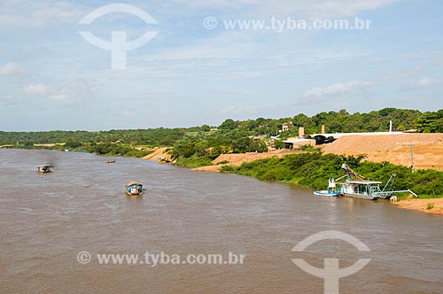  Subject: Port of sand and pottery on the fringes of the Branco River (White River) / Place: Boa Vista city - Roraima state (RR) - Brazil / Date: 05/2010 