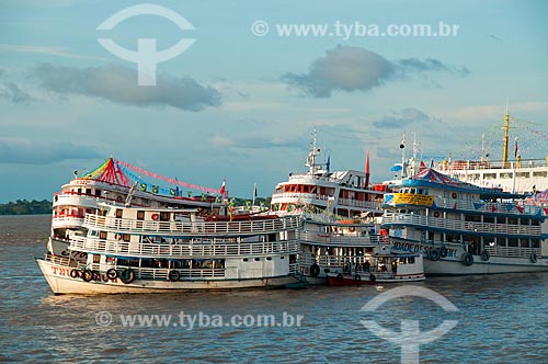  Subject: View of boats with tourists for the Folklore Festival   / Place: Parintins city - Amazonas state (AM) - Brazil / Date: 06/2010 