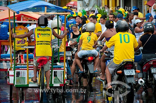  Subject: View of busy street on the game between Brazil and Portugal - World Cup 2010 / Place: Parintins city - Amazonas state (AM) - Brazil / Date: 06/2010 