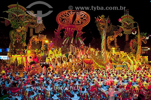  Subject: Parintins Folklore Festival - Garantido Boi (Guaranteed Ox) / Place: Parintins city - Amazonas state (AM) - Brazil / Date: 06/2010 