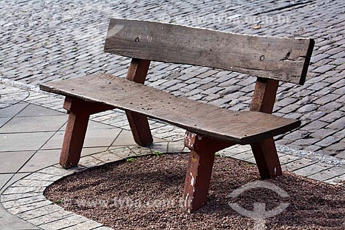  Subject: Park bench / Place: Canela city - Rio Grande do Sul state (RS) - Brazil / Date: 03/2011 