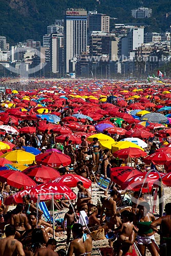  Subject: Bathers on the Ipanema Beach / Place: Ipanema neighborhood - Rio de Janeiro city - Rio de Janeiro state (RJ) - Brazil / Date: 04/2011 