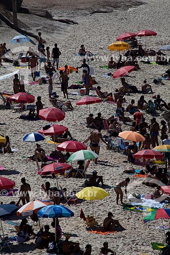  Subject: Bathers on the Ipanema Beach / Place: Ipanema neighborhood - Rio de Janeiro city - Rio de Janeiro state (RJ) - Brazil / Date: 04/2011 