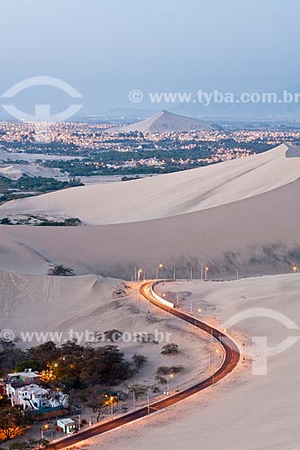  Subject: City of Ica viewed from Huacachina / Place: Ica - Department of Ica - Peru - South America / Date: 13/05/2011 