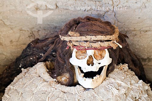  Subject: Mummies at Chauchilla Cemetery (Cementerio de Chauchilla), discovered in the 1920s / Place: Nasca - Department of Ica - Peru -South America / Date: 17/05/2011 