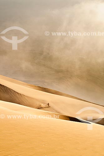  Subject: Sandboarding on Cerro Toro Mata / Place: Acari - Department of Arequipa - Peru - South America / Date: 22/05/2011 