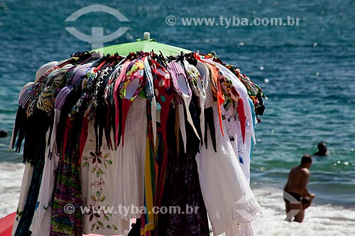  Subject: Street vendor of bikinis on Ipanema Beach / Place: Ipanema neighborhood - Rio de Janeiro city - Rio de Janeiro state (RJ) - Brazil / Date: 02/2011 
