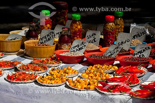  Subject: Peppers for sale in street market / Place: Copacabana Neighborhood - Rio de Janeiro city - Rio de Janeiro state (RJ) - Brazil / Date: 02/2011 