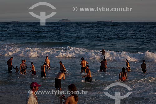  Subject: Bathers on Arpoador Beach / Place: Ipanema neighborhood - Rio de Janeiro city - Rio de Janeiro state (RJ) - Brazil / Date: 02/2011 