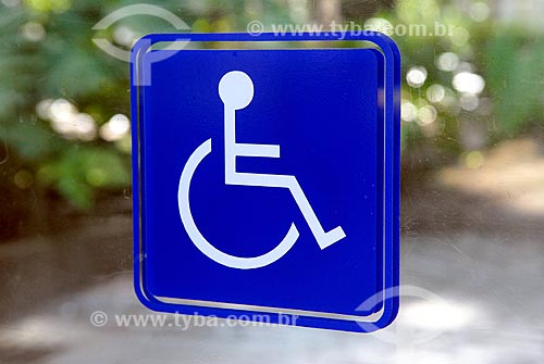  Subject: Indicative sign of accessibility for disabled in the Botanical Garden / Place: Botanical Garden neighborhood - Rio de Janeiro city - Rio de Janeiro state (RJ) - Brazil / Date: 11/2010 
