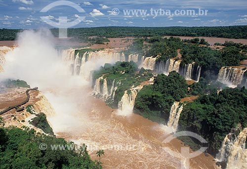  Subject: Aerial view of Iguazu Falls - Iguazu National Park / Place: Foz do Iguaçu city - Parana state (PR) - Brazil / Date: 2003 