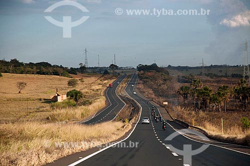  Subject: Highway BR 050 / Place: Uberaba city - Minas Gerais state (MG) - Brazil / Date: 07/2011 