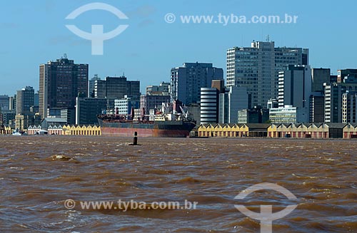  Subject: Cargo ship on Guaiba Lake  / Place: Porto Alegre city - Rio Grande do Sul state (RS) - Brazil / Date: 07/2011 