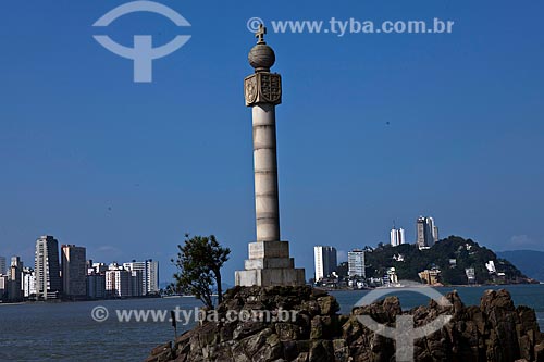  Subject: Marco Padrao - Inaugurated in 1933 is the symbol of the celebration of 400 years of the Foundation of Sao Vicente city  / Place: Sao Vicente city - Sao Paulo state (SP) - Brazil / Date: 08/2011  